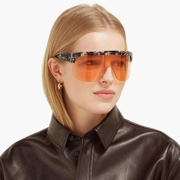 Loewe LW40034U 55S Sunglasses Colored Havana Shield Frame, Bordeaux Lenses Loewe Women Sunglasses Coloured Havana Bordeaux Mask Shield  main image 2